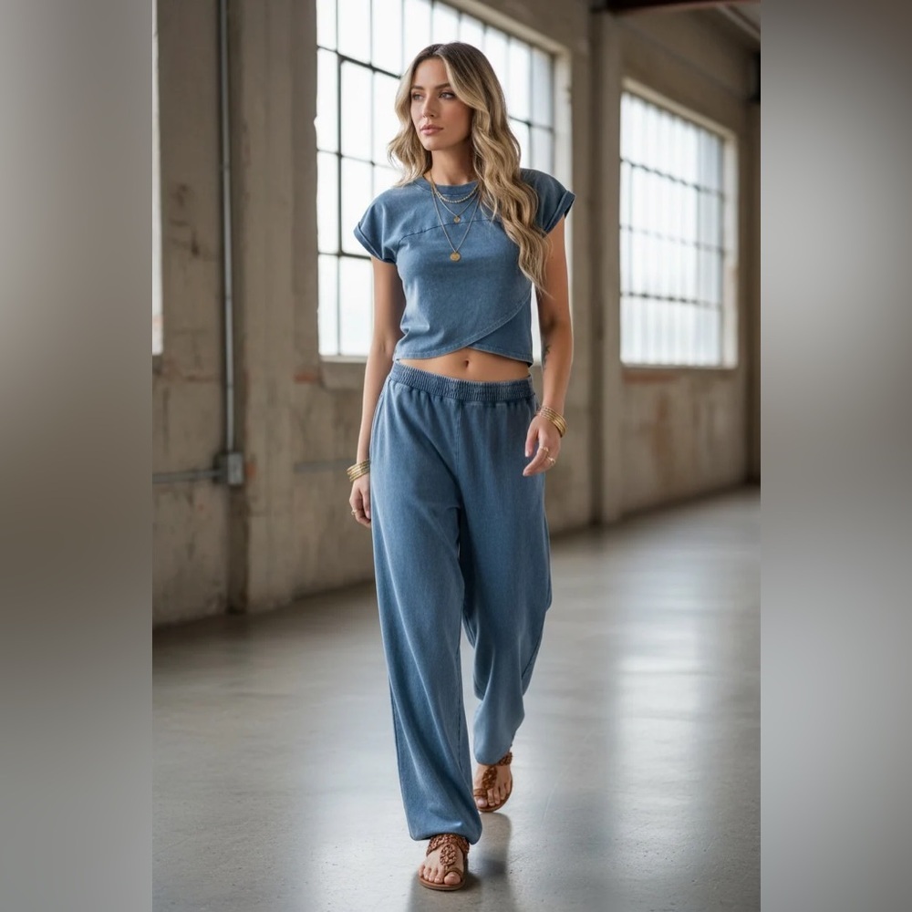 NWT Mineral Washed Crop Top & Jogger Sweatpants Set Blue - Picture 2 of 5